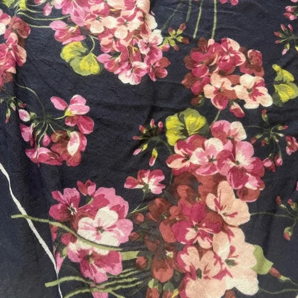 Very large cashmere shawl great condition - Picture 5 of 5